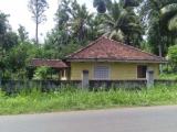 80 Perches Main Road Facing Land with House for Sale in Giriulla.